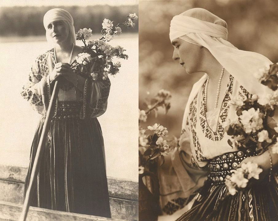 Imagini cu Regina Maria în tradiţionala ie românească!