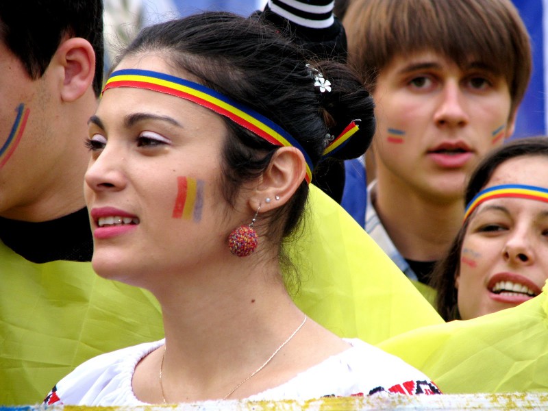 Ziua Românilor de Pretutindeni. La mulţi ani români, oriunde v-aţi afla pe meridianele lumii!