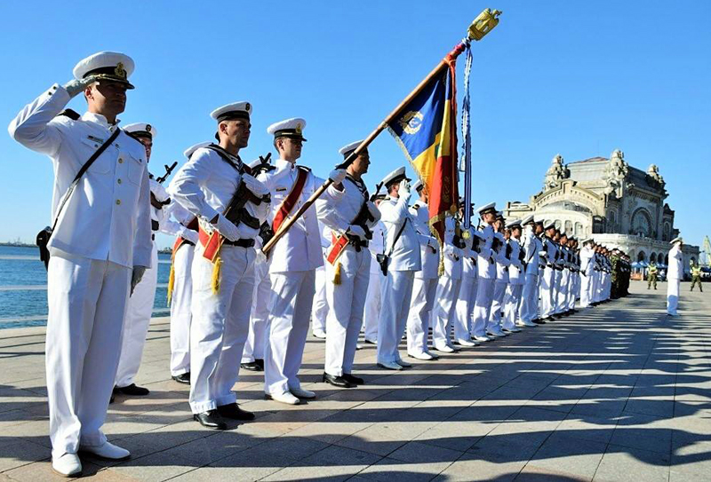 Ziua Marinei Române este o sărbătoare națională, celebrată pe 15 august, cu evenimente militare, religioase și festivități publice, marcând importanța marinarilor în istoria României.