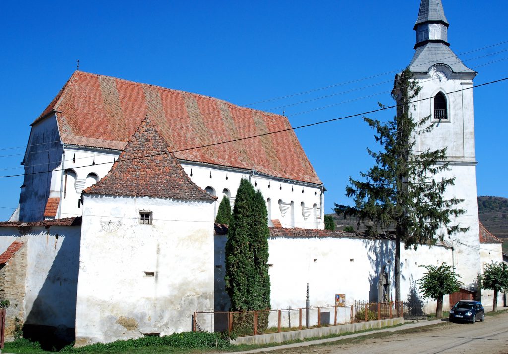 Biserica fortificată din satul Dârjiu