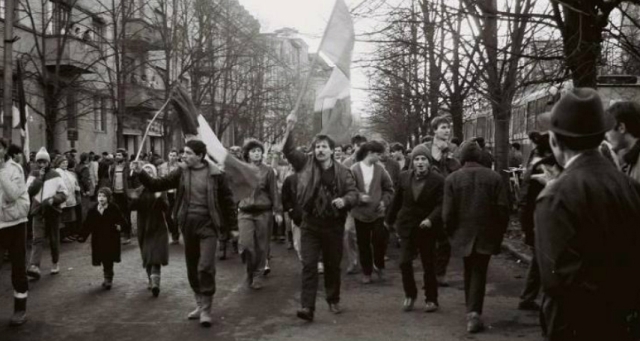 14 noiembrie 1987: Începe revolta anticomunistă din Brașov