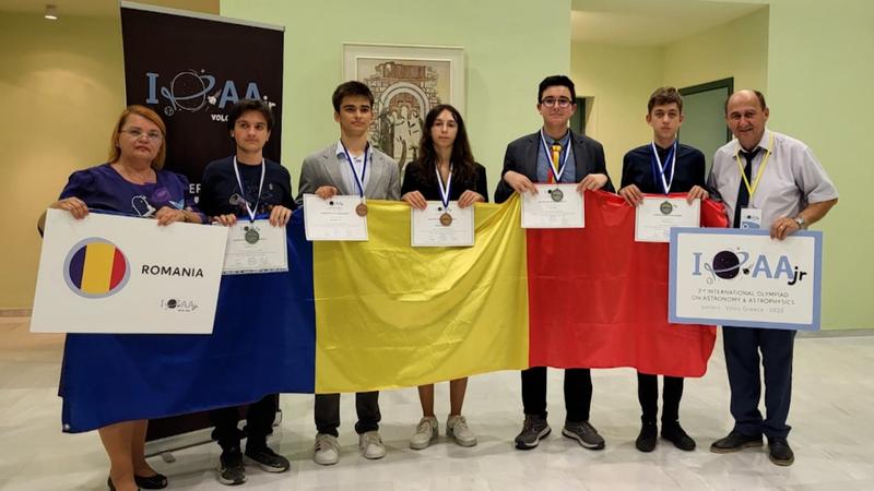 Echipa României premiată la Olimpiada Internațională de Astronomie și Științele Spațiului 2023 din Grecia.